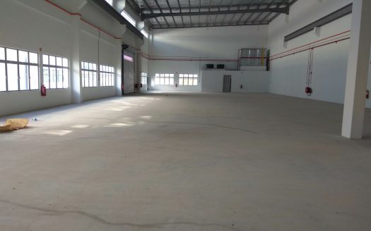 Single Storey Semi Detached Factory At Desa Cemerlang For Rent