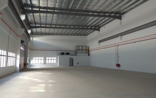 Single Storey Semi Detached Factory At Desa Cemerlang For Rent